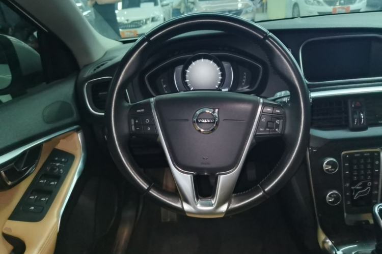 Used Volvo V40 2018 T3 Zhiyi Edition Steering Wheel