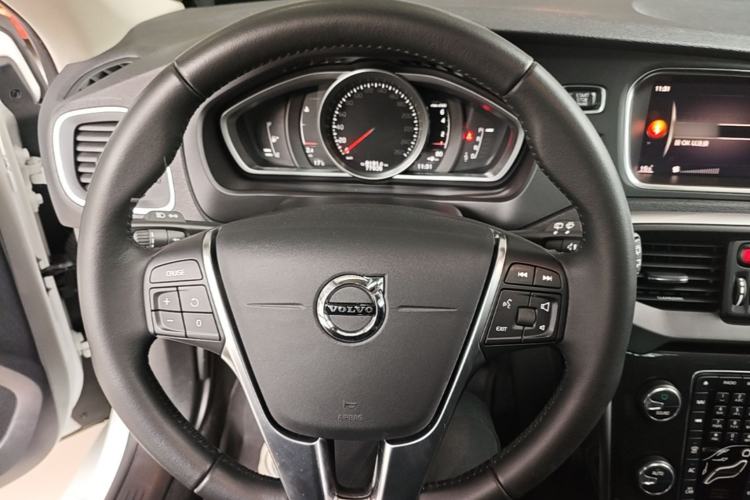 Used Volvo V40 2018 T3 Zhiyi Edition Steering Wheel