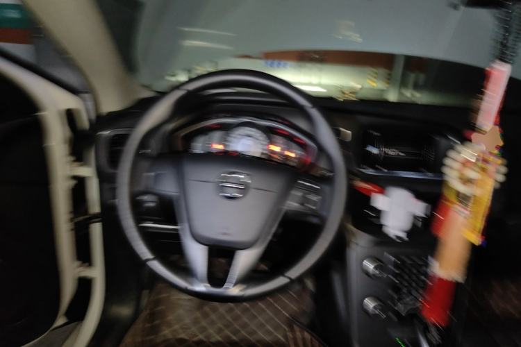 Used Volvo V40 2018 T3 Smart Edition Steering Wheel