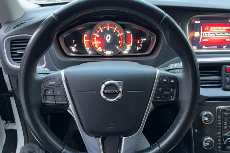 Used Volvo V40 2018 T3 Zhiyi Edition Steering Wheel