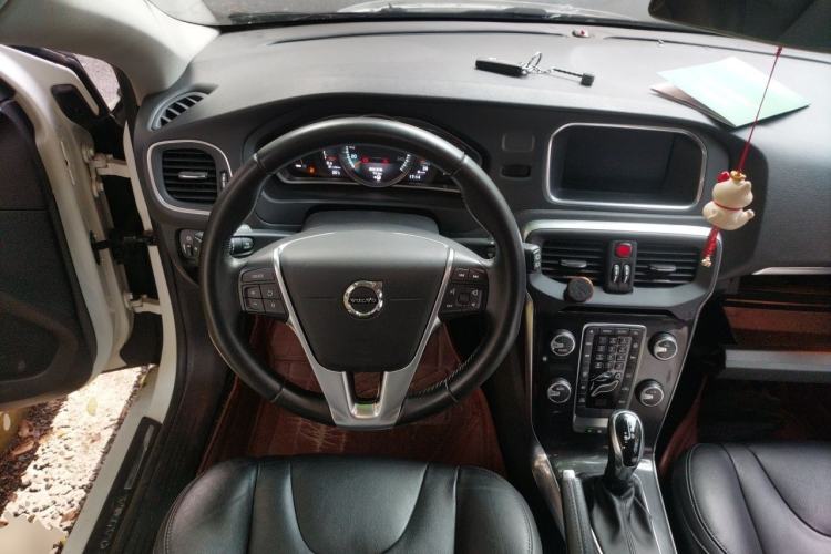 Used Volvo V40 2018 T3 Zhiyi Edition Steering Wheel
