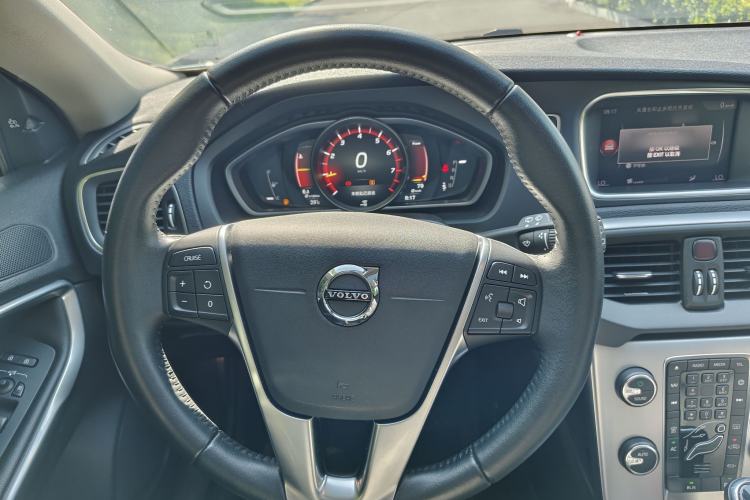 Used Volvo V40 2018 T3 Zhiya Edition Steering Wheel