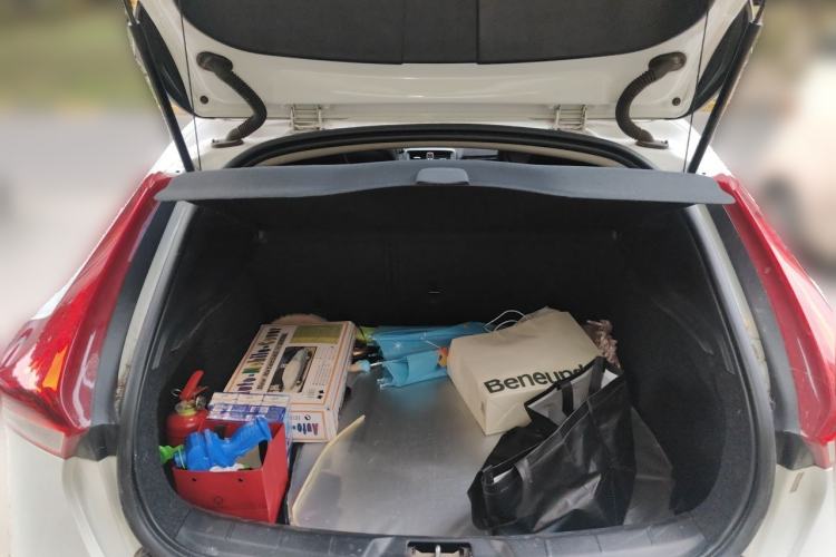 Used Volvo V40 2018 T3 Zhiya Edition Trunk