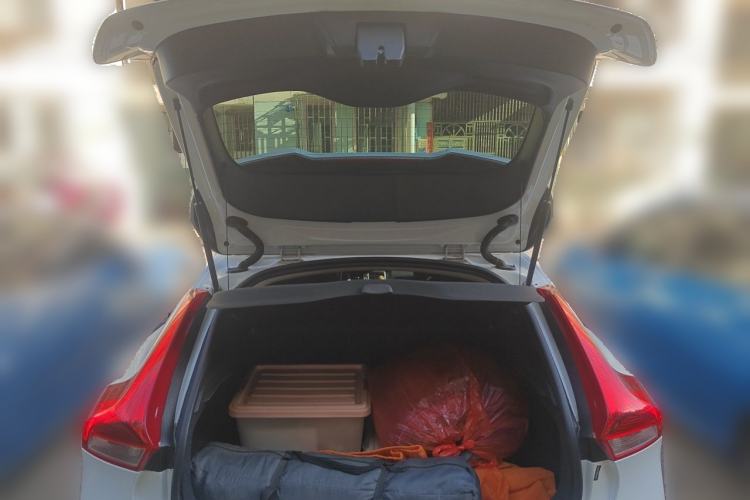 Used Volvo V40 2018 T3 Zhiya Edition Trunk