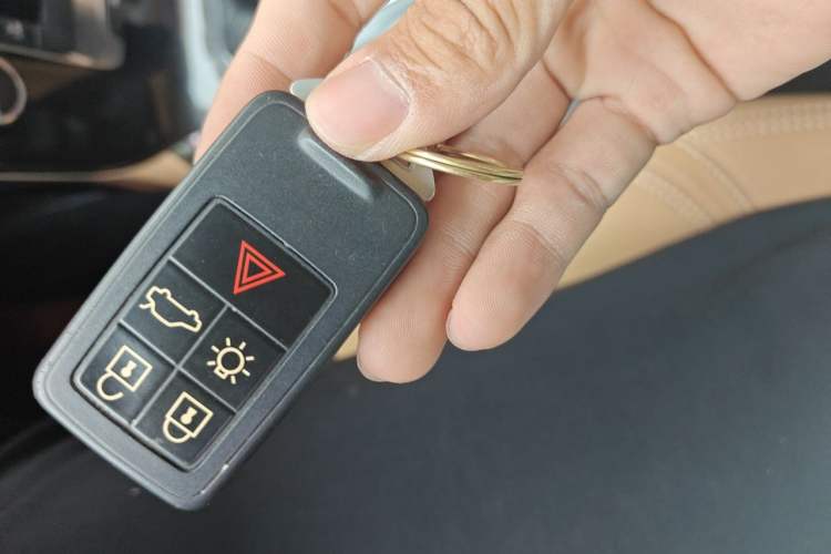 Used Volvo V40 2018 T3 Zhiyi Edition Vehicle Key