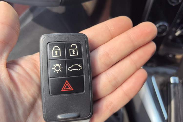 Used Volvo V40 2018 T3 Zhiyi Edition Vehicle Key