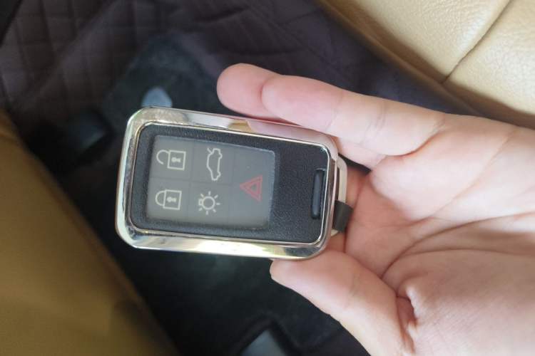 Used Volvo V40 2018 T3 Zhiyi Edition Vehicle Key