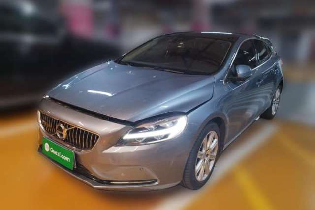 Used Volvo V40 2019 T3 Smart Luxury Edition