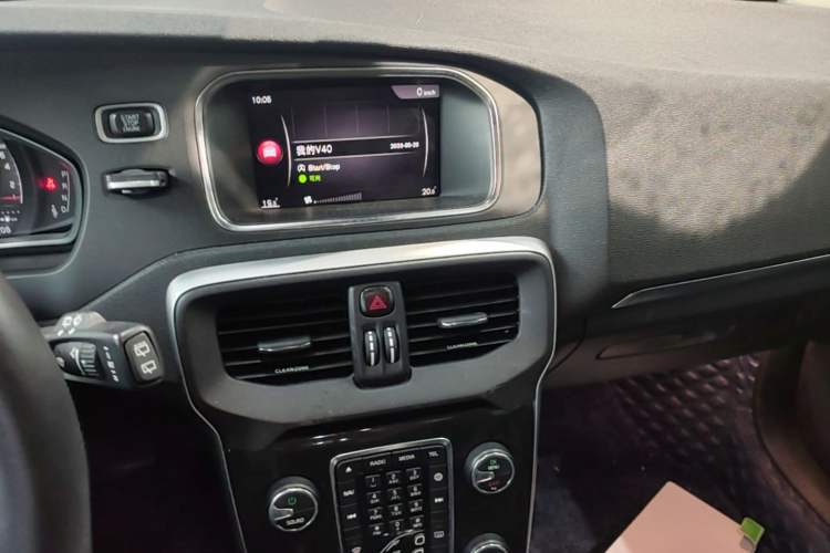 Used Volvo V40 2019 T3 Zhiyi Edition Audio And AC Panel
