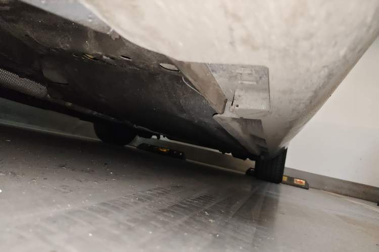 Used Volvo V40 2019 T3 Zhiyi Edition Chassis Front Left