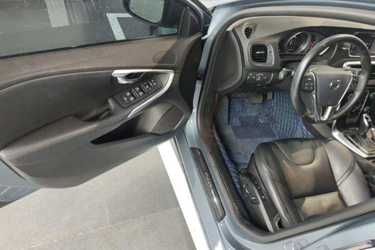 Used Volvo V40 2019 T3 Zhiyi Edition Driver Seat