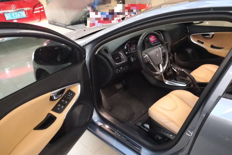 Used Volvo V40 2019 T3 Zhiyi Edition Driver Seat