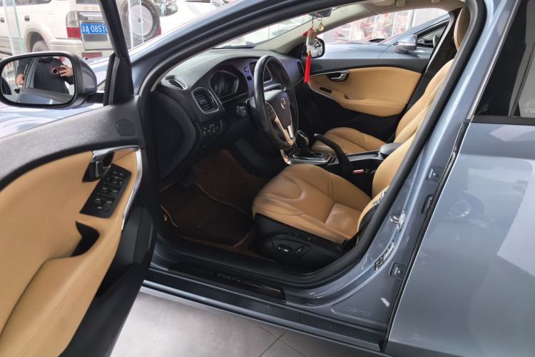 Used Volvo V40 2019 T3 Zhiyi Edition Driver Seat
