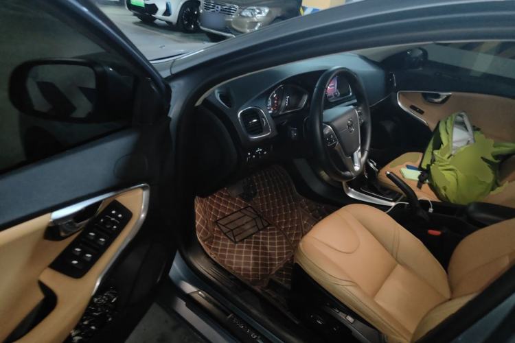 Used Volvo V40 2019 T3 Zhiyi Edition Driver Seat