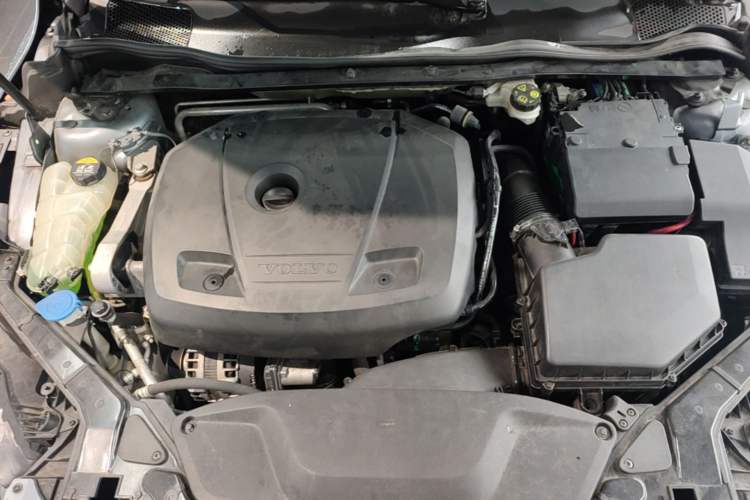 Used Volvo V40 2019 T3 Zhiyi Edition Engine Bay