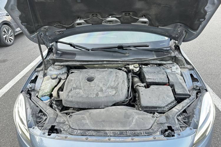 Used Volvo V40 2019 T3 Zhiyi Edition Engine Bay
