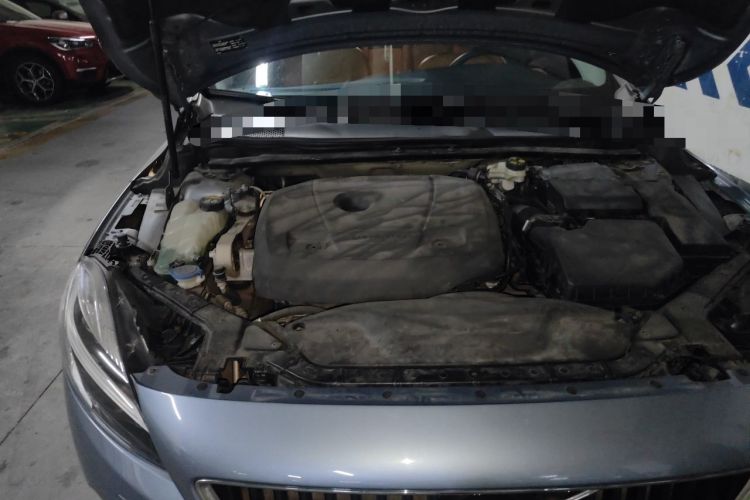 Used Volvo V40 2019 T3 Zhiyi Edition Engine Bay Right