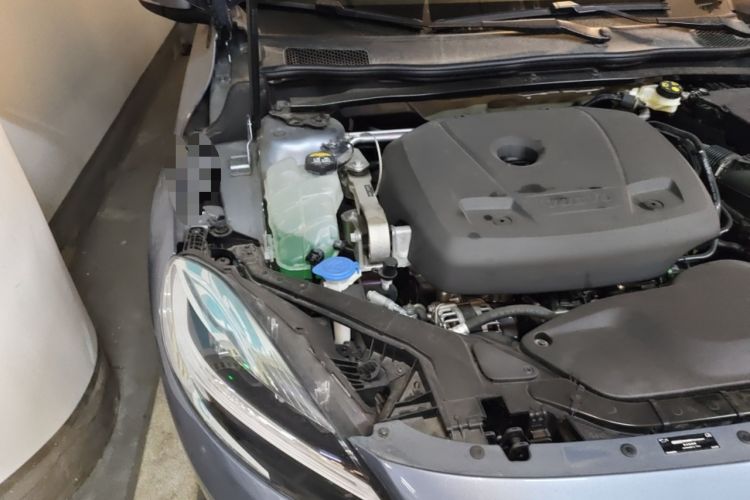 Used Volvo V40 2019 T3 Zhiyi Edition Engine Bay Right