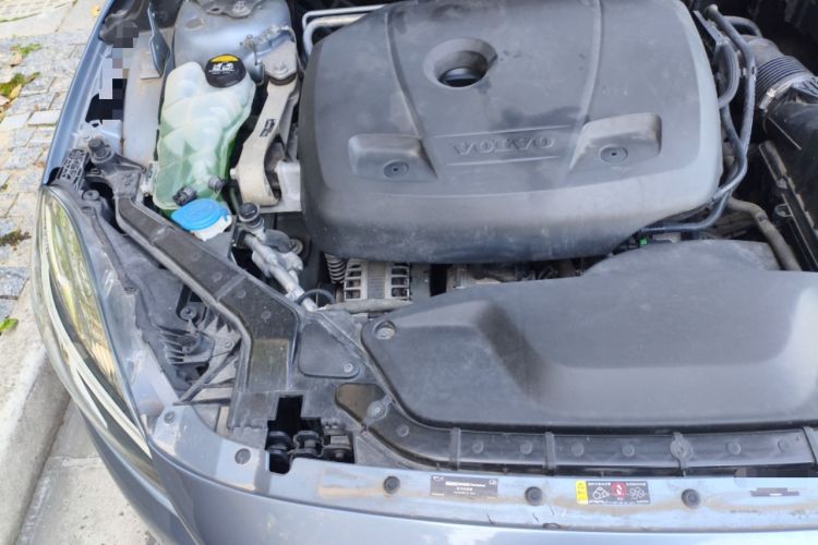 Used Volvo V40 2019 T3 Zhiyi Edition Engine Bay Right