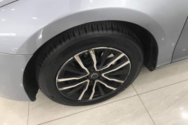 Used Volvo V40 2019 T3 Zhiyi Edition Exterior 3