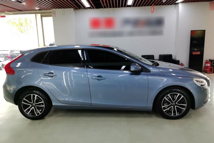 Used Volvo V40 2019 T3 Zhiyi Edition Exterior 3