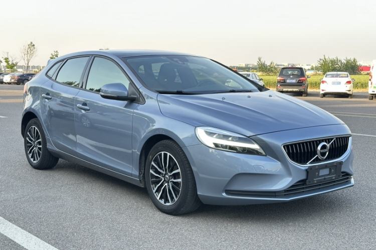 Used Volvo V40 2019 T3 Zhiyi Edition Exterior 4