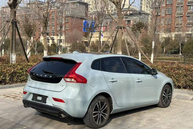 Used Volvo V40 2019 T3 Zhiyi Edition Exterior 8
