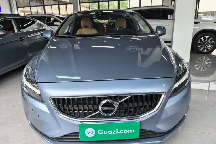 Used Volvo V40 2019 T3 Zhiyi Edition Front