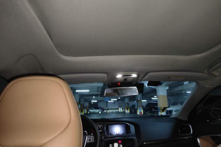 Used Volvo V40 2019 T3 Zhiyi Edition Headliner