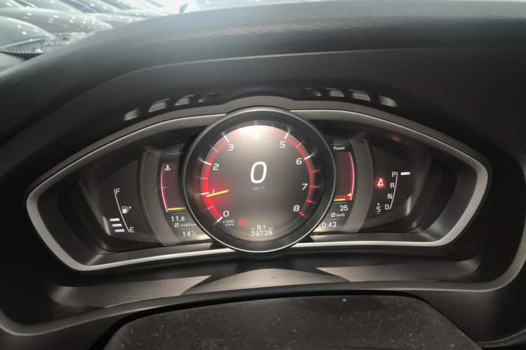 Used Volvo V40 2019 T3 Zhiyi Edition Instrument Cluster