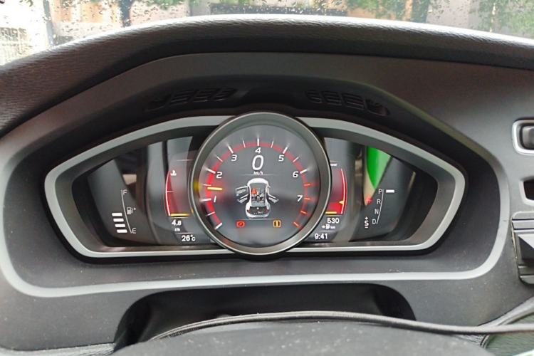 Used Volvo V40 2019 T3 Zhiyi Edition Instrument Cluster