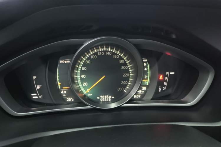 Used Volvo V40 2019 T3 Zhiyi Edition Instrument Cluster