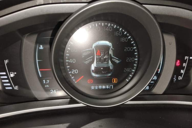 Used Volvo V40 2019 T3 Zhiyi Edition Instrument Cluster