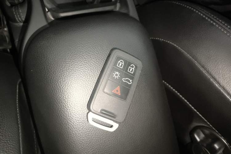 Used Volvo V40 2019 T3 Zhiyi Edition Interior 1