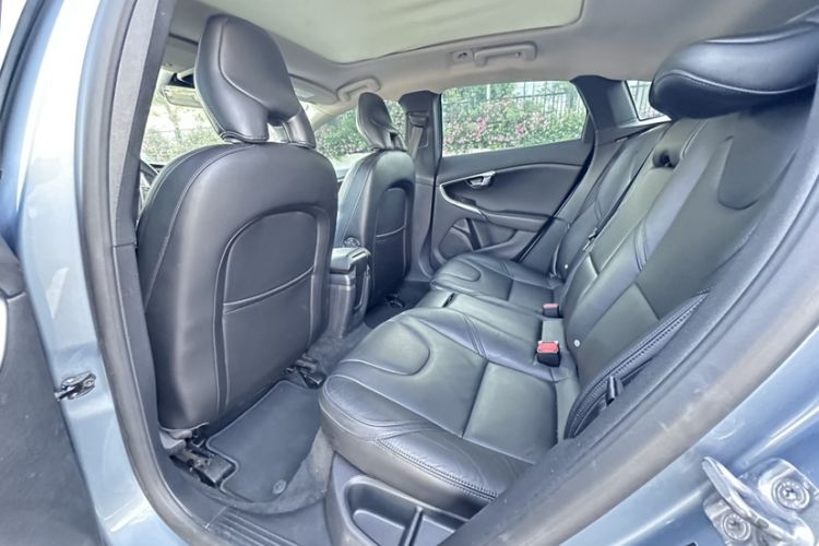 Used Volvo V40 2019 T3 Zhiyi Edition Interior 2