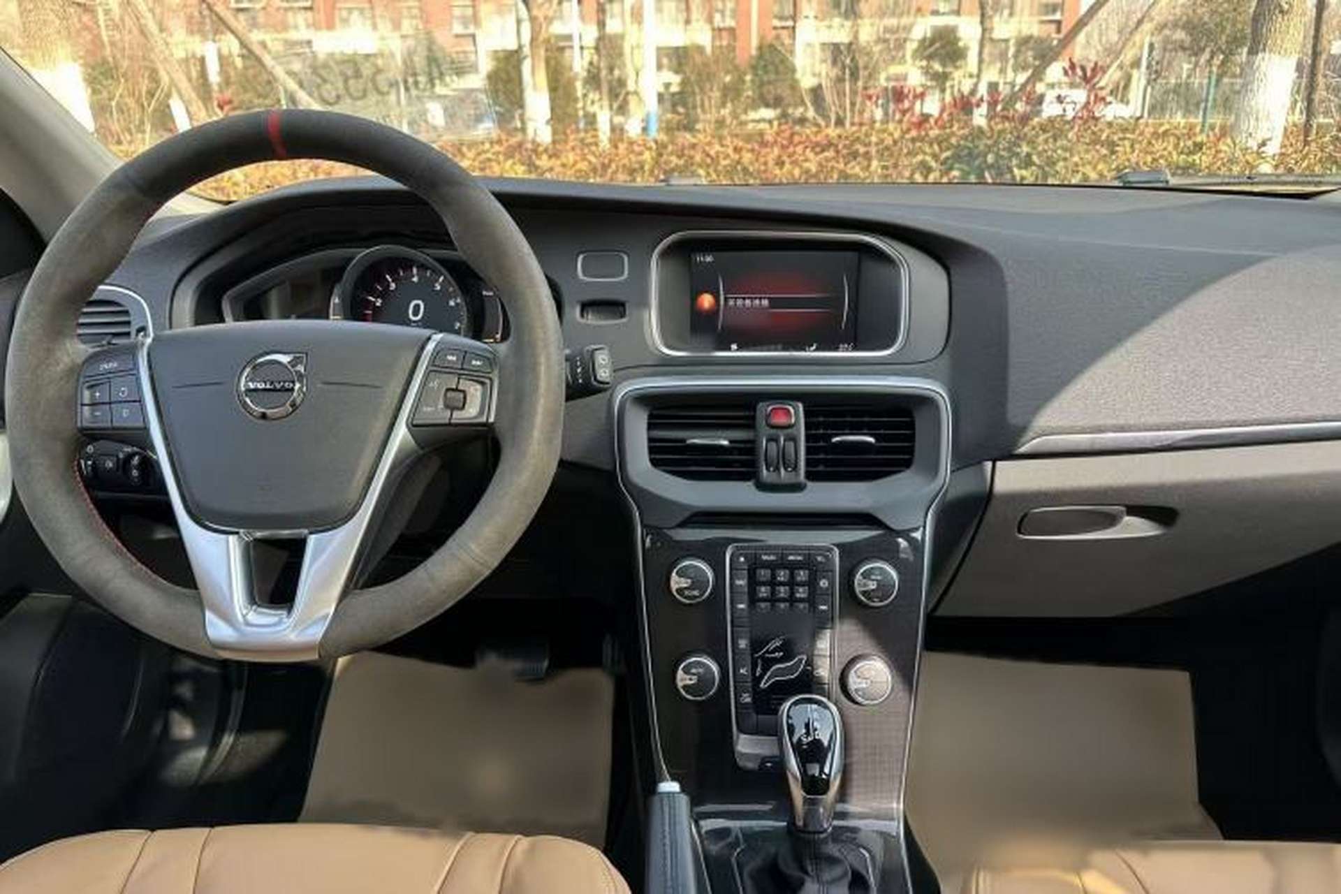 Used Volvo V40 2019 T3 Zhiyi Edition Interior 4