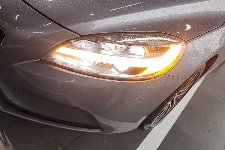 Used Volvo V40 2019 T3 Zhiyi Edition Left Front Headlight