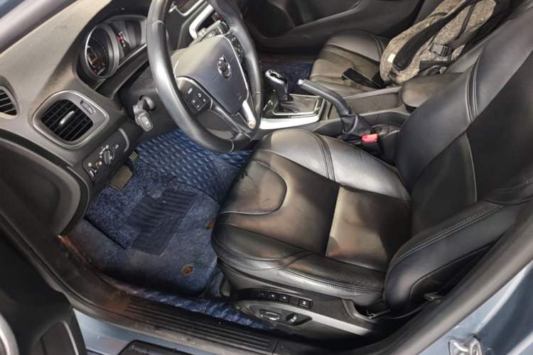Used Volvo V40 2019 T3 Zhiyi Edition Left Front Seat