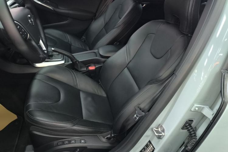 Used Volvo V40 2019 T3 Zhiyi Edition Left Front Seat