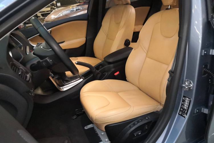 Used Volvo V40 2019 T3 Zhiyi Edition Left Front Seat