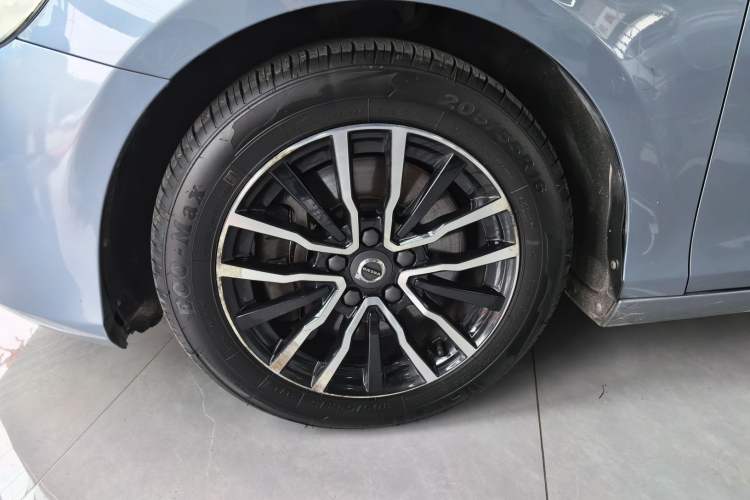 Used Volvo V40 2019 T3 Zhiyi Edition Left Front Wheel Hub