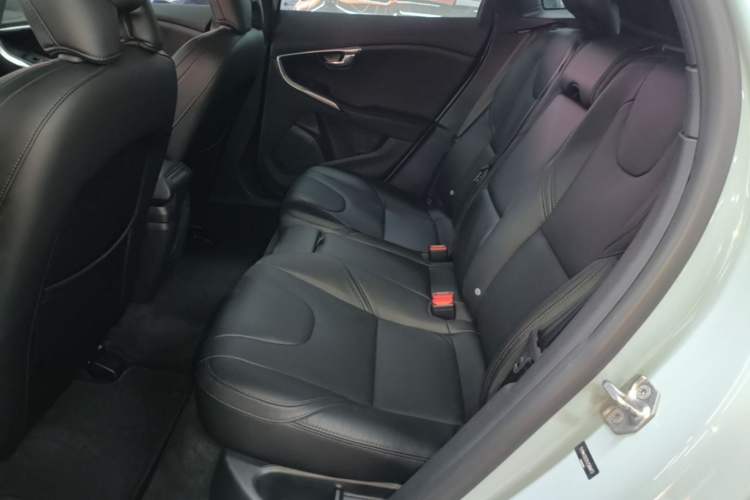 Used Volvo V40 2019 T3 Zhiyi Edition Left Rear Seat