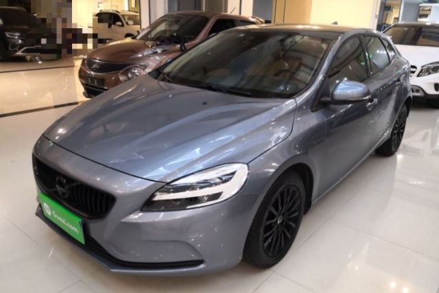 Used Volvo V40 2019 T3 Zhiyi Edition