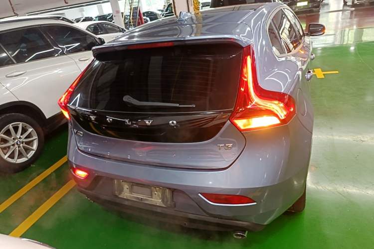 Used Volvo V40 2019 T3 Zhiyi Edition Rear