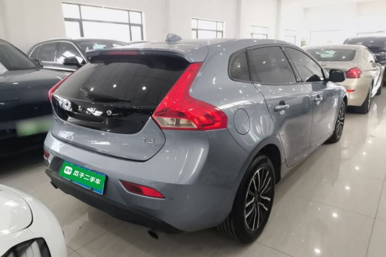Used Volvo V40 2019 T3 Zhiyi Edition Rear Right 45 Deg