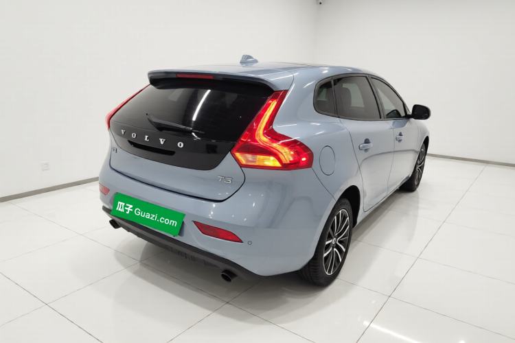 Used Volvo V40 2019 T3 Zhiyi Edition Rear Right 45 Deg