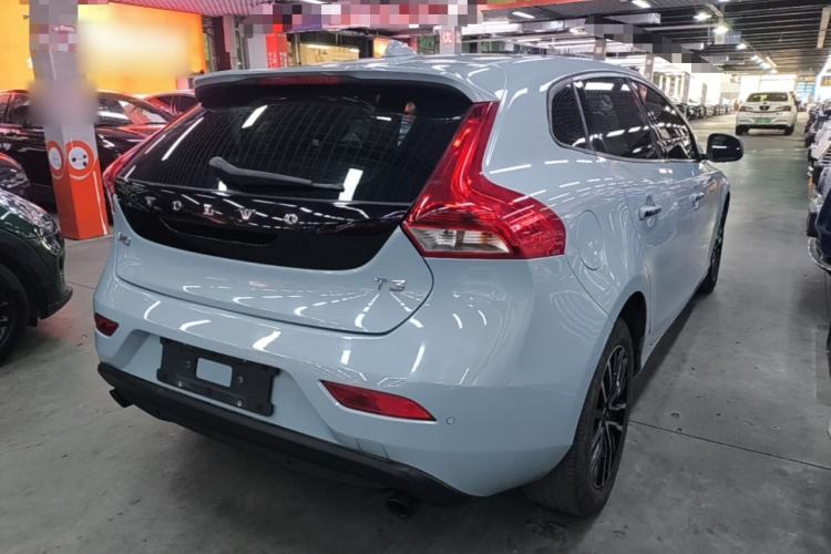 Used Volvo V40 2019 T3 Zhiyi Edition Rear Right 45 Deg
