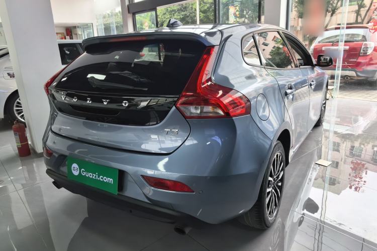 Used Volvo V40 2019 T3 Zhiyi Edition Rear Right 45 Deg