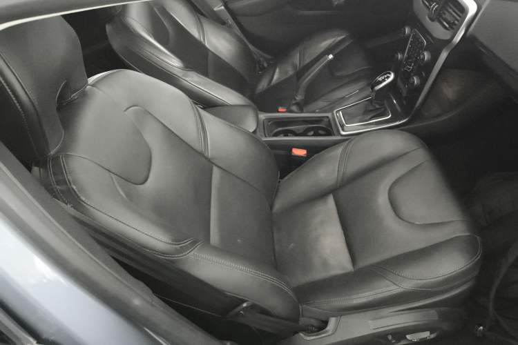 Used Volvo V40 2019 T3 Zhiyi Edition Right Front Seat