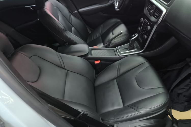 Used Volvo V40 2019 T3 Zhiyi Edition Right Front Seat